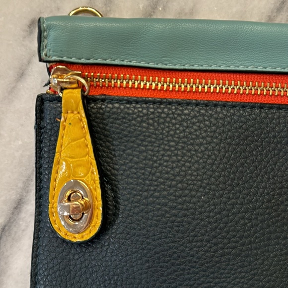 Sondra Roberts color-block convertable crossbody/clutch - Picture 5 of 14